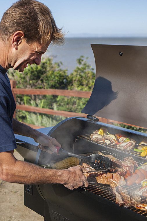 Z Grills ZPG-700D - Wood Pellet Grill and Smoker with Cabinet Storage 694 sq. in. - Bronze - Image 4