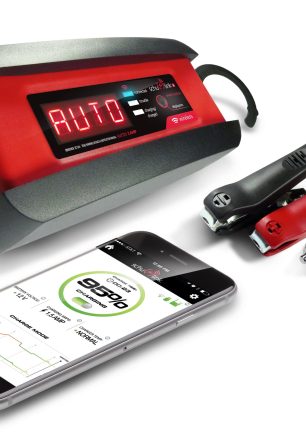 Schumacher SC1344 3A 6V/12V Smart Battery Charger and Maintainer - wireless monitoring, New in Box