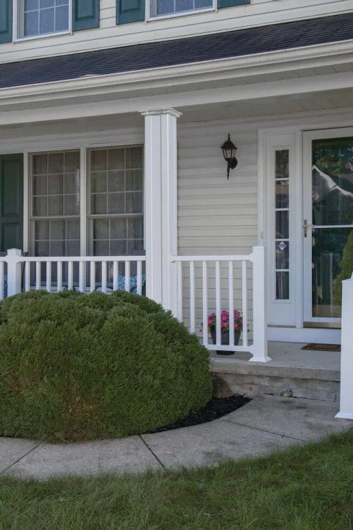 Veranda 4 in. x 4 in. x 100 in. White Vinyl Railing Post Wrap - Image 3